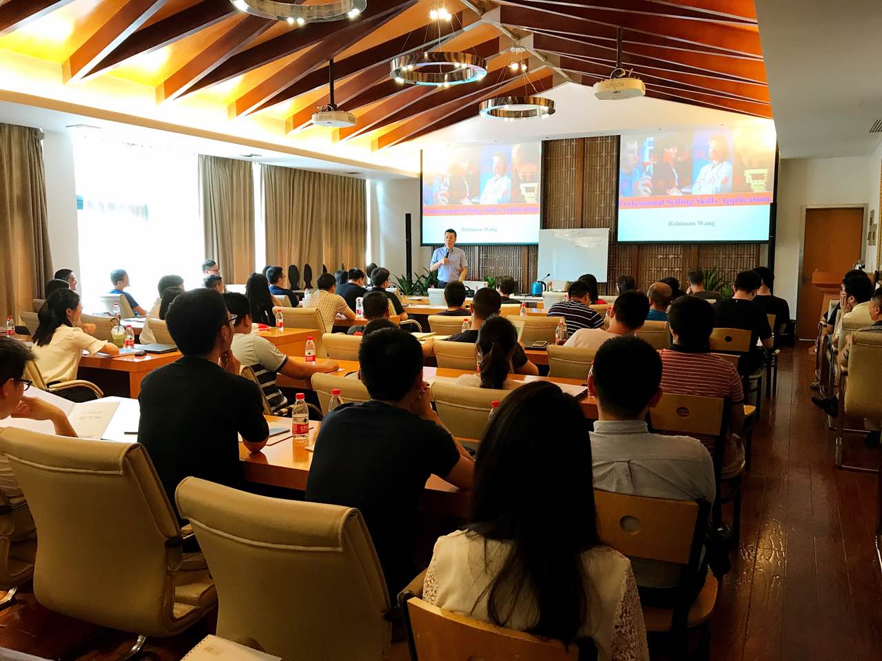 天堂硅谷舉辦“雙贏談判技巧”專題培訓(xùn) 天堂硅谷舉辦“雙贏談判技巧”專題培訓(xùn)